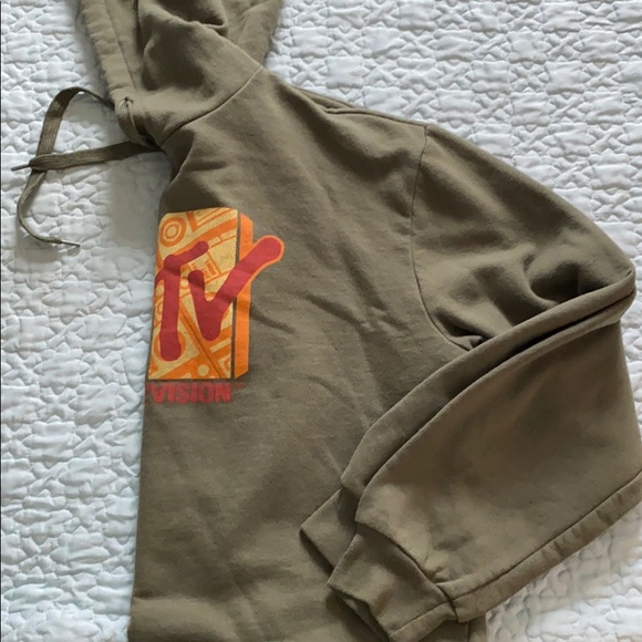 MTV cropped green hoodie Size Medium - Picture 4 of 7